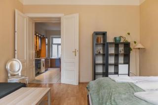 Ideal for Long-term Stays, 2 Bedroom Apartment, Very Central - 3