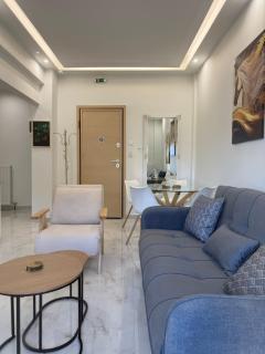 PHOENIX Luxury Suites - 5