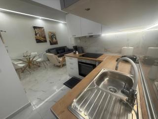 PHOENIX Luxury Suites - 6