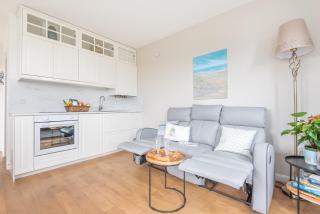 Sundowners panoramic views of countryside sea - 6