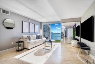 Brickell Ocean View Condo with Free Parking - 8