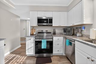 Relax in Pooler - Modern 3BR - Huge Yard home - 1