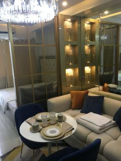 Deluxe Suites Razelles 2 at Shore 2 Residences Tower 1 - Manila - 8