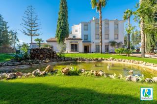 Cubo's NAZ Country Stay Family Fun B&B - 1