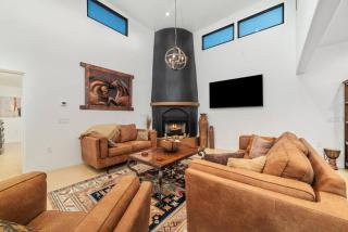 Private Luxury Gem w/ Pool & Spa near Mt. Lemmon! - 0