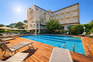 HOTEL TRIONFAL - Fronte Mare - Vicinissimi al Centro - 9