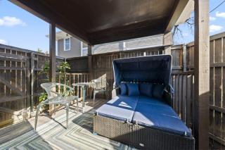 Tranquil Retreat Private Yard & Wellness Therapy - 2