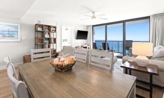 One Seagrove Place 1201 - 4