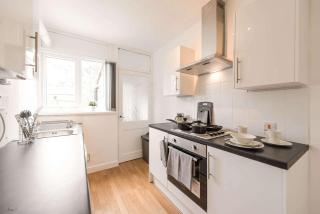 Cosy Budget Room in Doncaster House With Kitchen - 2