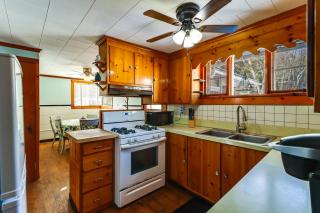 Year-Round Fun on Lake Sheridan! Home with Patio - 3