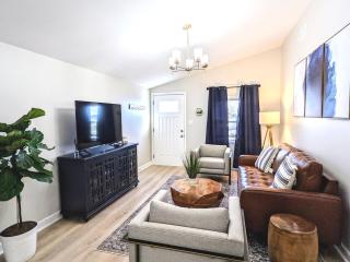 Modern 2BR Beachside Retreat-Steps from the Beach! - 8