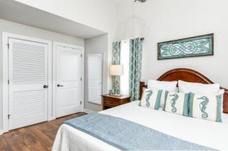 Romantic Getaway - hot tub - pool - fitness -5317 - 1