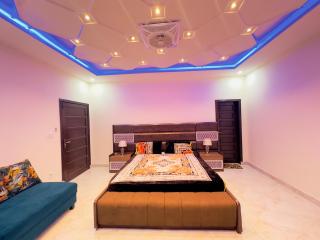 Luxury Farmhouse Only 1 km Away from Islamabad International Airport - 1