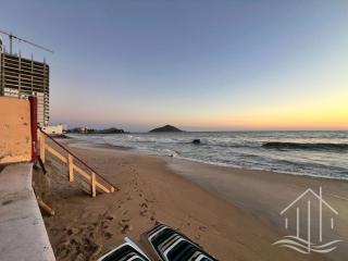 Promo-1BR-Pool-Beachfront-OXXO-Views-Sleeps 4 - 6