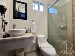 Promo-2BR-Sleeps 8-Luxe Dept-1 Min Walk to Beach - 4