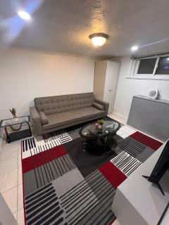 Charming 2 Bedroom Basement Apartment - 8