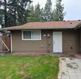 Renton's Quiet Corner - 7