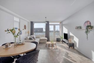 Comfortable Stay Near The Coast - 8