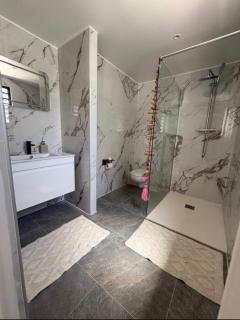 Villa Turquoise - Luxury Living by the Sea - 9