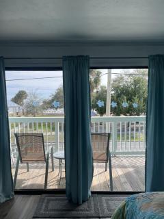 Renovated Ocean-View Condo with Private Balcony - 7