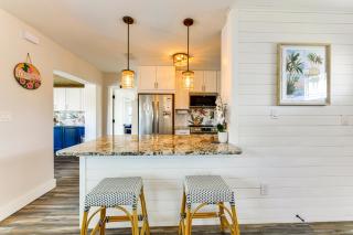 Snead Island Getaway! Steps to Bay and Emerson Point - 4