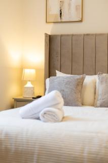 Stunning Apartments with Castle Views - Air Conditioning - Fast Wifi - 7