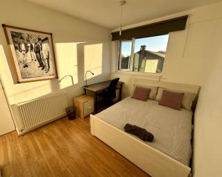 The Smiths Room - 5