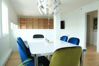 See Aurora and lake from EVERY room - 2bd 2bth - 1