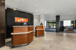 Courtyard by Marriott Oxford - 4