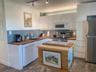 Cozy 1 br apartment in Old Town by lake - 2