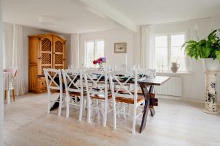 Charming Houses In Scenic Surroundings - 7