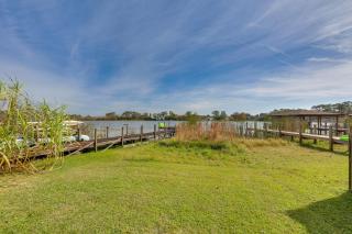 Lakefront Sanford Home w/ Community Pool - 8