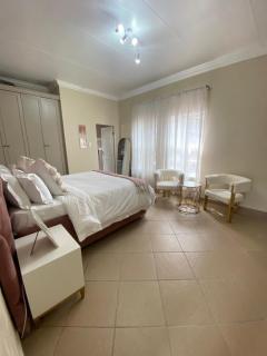 Andisa Airport Escape - 1