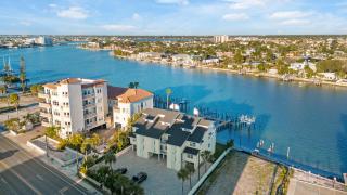 3BR Water View Condo Boat Access Near Gulf - 0