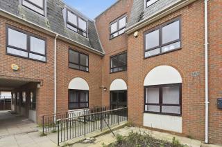 Courtyard Highstreet Retreat - 1