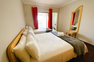 Sobrado 3 Quartos e Ar-Condicionado até 8 Pessoas - 1