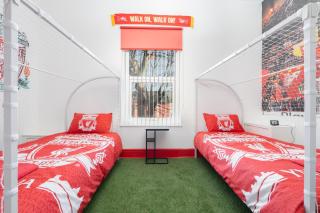 The Red One-Sleeps 16, near Anfield & City Centre - 9