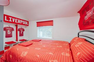 The Red One-Sleeps 16, near Anfield & City Centre - 3