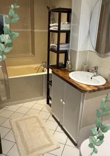 Appartement spacieux proches transports et RER A - 2