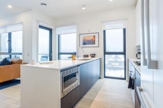 The View - Luxury Penthouse Condo - 1