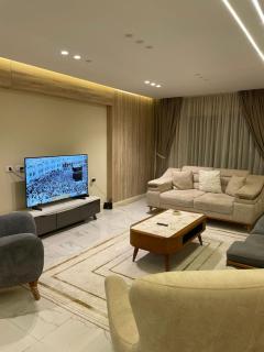 El-Dokki Modern Apartment - 9