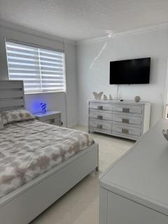 C16P Oceanfront Penthouse in Hollywood FL - 5