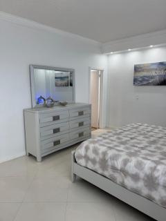 C16P Oceanfront Penthouse in Hollywood FL - 4
