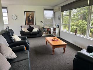 Saint Karas Retreat Cottage - 5