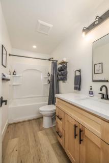 The Flats- Executive Suite-Downtown CDA - 5