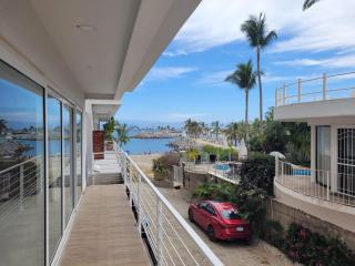 Beautiful Oceanfront Condo - 0