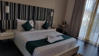 WaveCrest Morjim Beach Resort - 9