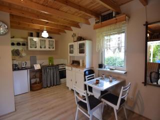 Comfortable holiday homes with a beautiful garden - 9