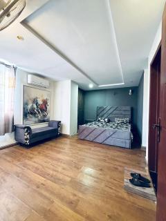 Prime 1 Bed Apartment - 0