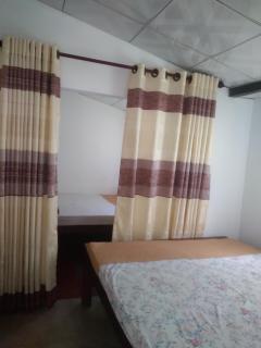 Lakes Edge Holiday bungalow - 8